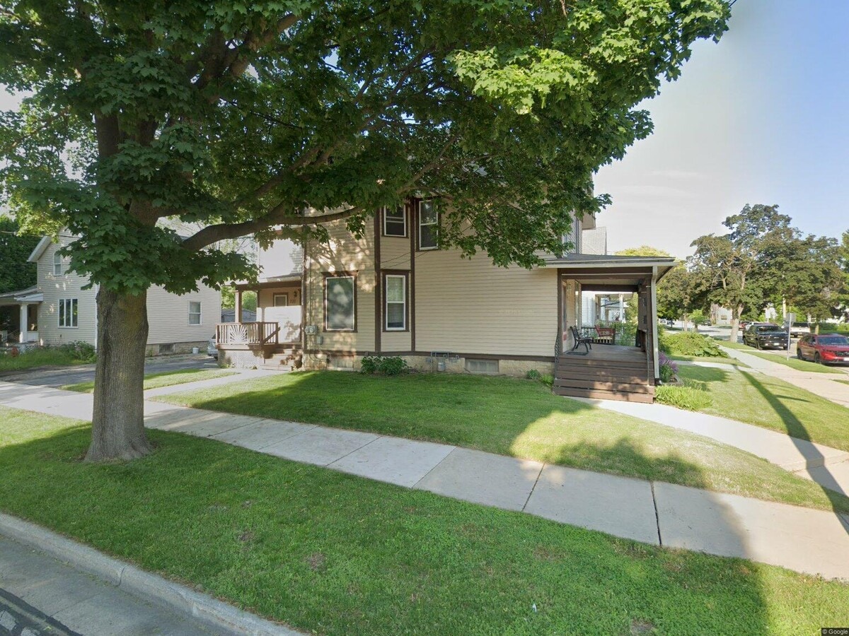 Photo - 200 Arcadian Ave