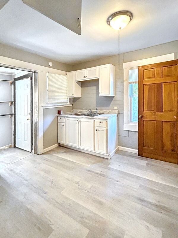 Photo - 14322 Elm Ave