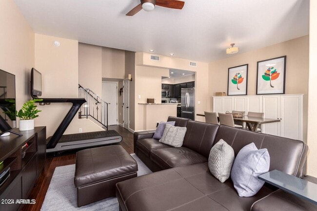 Photo - 5015 E Cheyenne Dr Townhome