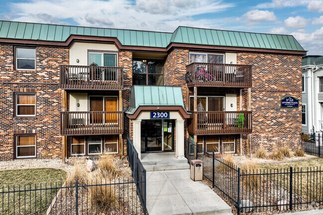 Entrance - Uptown Plaza