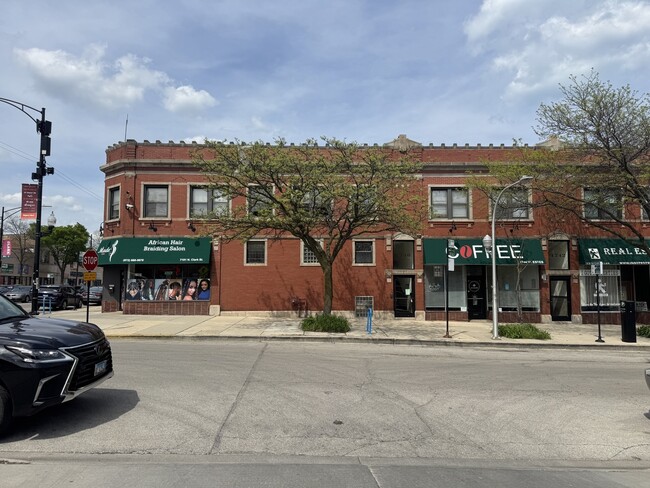 Building Photo - 1746 W Estes Ave Unit 208