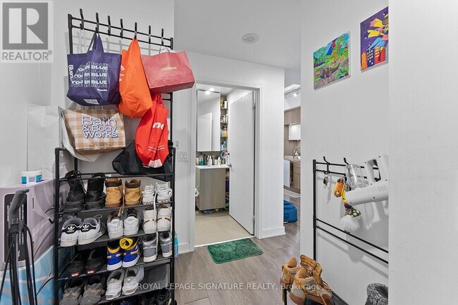 Photo - 170 Sumach St Unité 2105