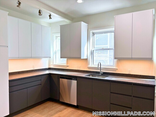 Photo - 94 Hillside St Unit 2