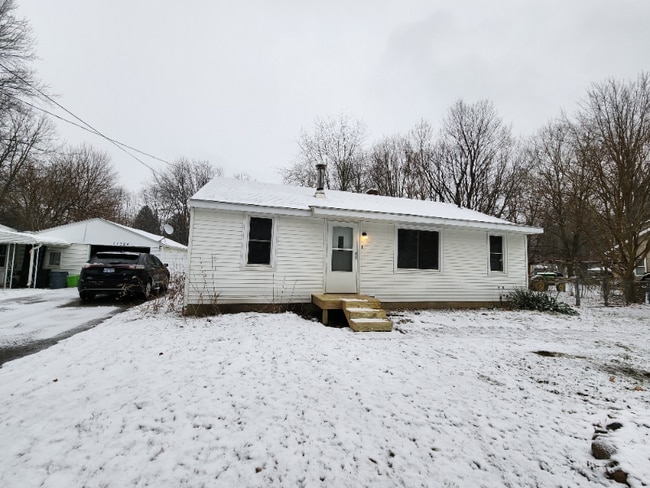 Building Photo - 11314 N Jennings Rd Rental