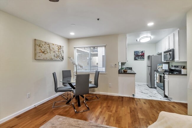Photo - 880 E Fremont Ave Unit 722