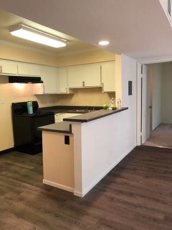 Photo - Amberwood Apartments