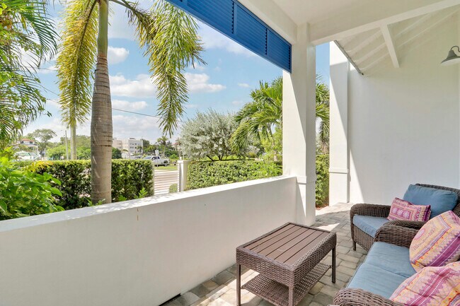 Photo - 513 SW Ocean Blvd