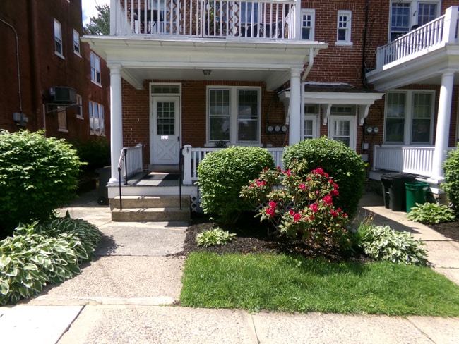 Photo - 324 S West End Ave Unit Apt 2 First Floor