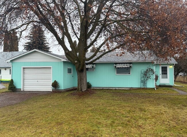 Building Photo - Lovely Kalispell home