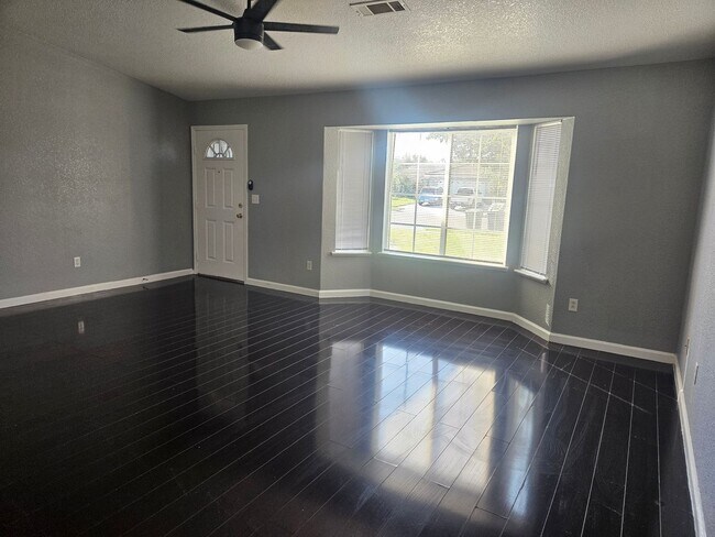 Photo - Beautiful Kerman Home!