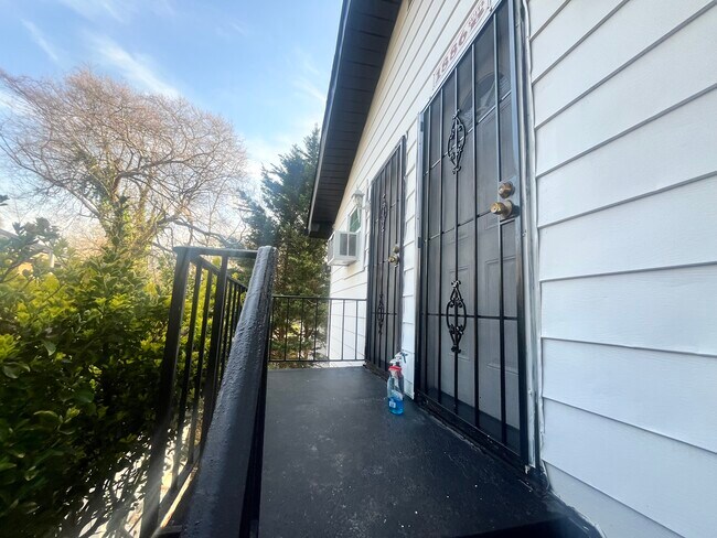 Photo - 1886 Phillips Ave Unit Apt b
