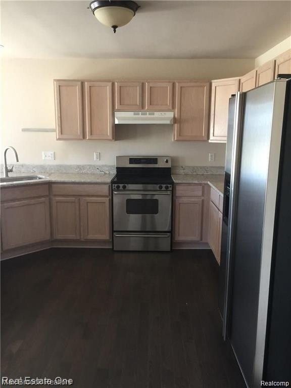 Photo - 21716 Lyon Trail N
