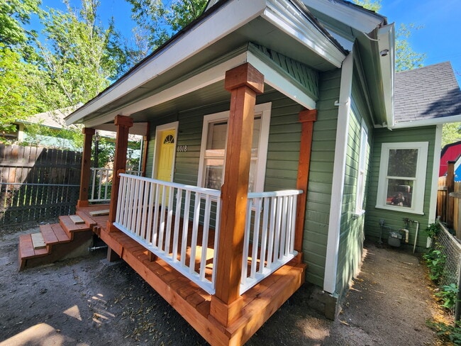 Photo - 1018 W Colorado Ave