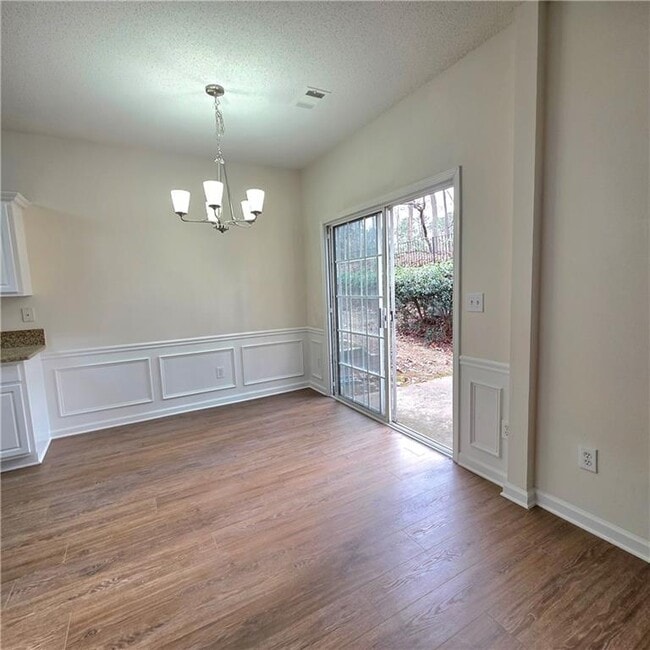 Photo - 2412 Elkhorn Ter