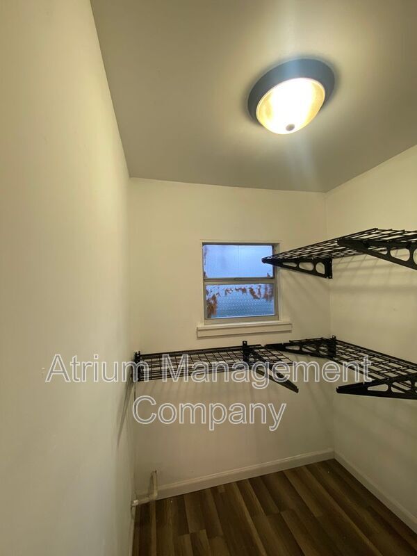 Building Photo - 2700 S Brown Ave Unit B Rental