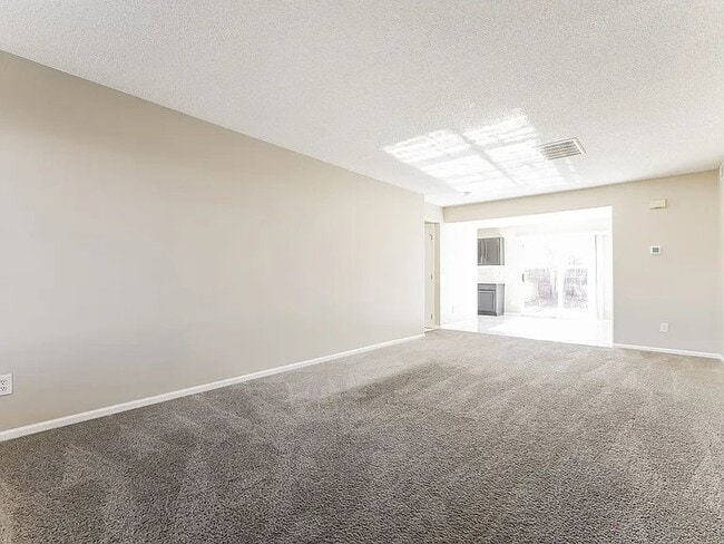 Building Photo - 5083 Helena Ct