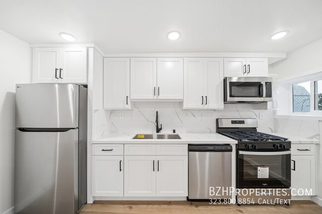 Photo - 1027 1/2 N Gardner St-