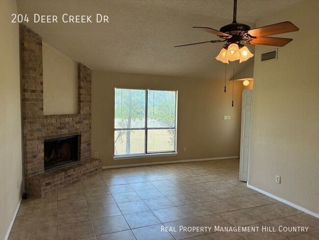 Photo - 204 Deer Creek