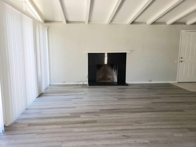 Photo - 10400 Johnson Ave