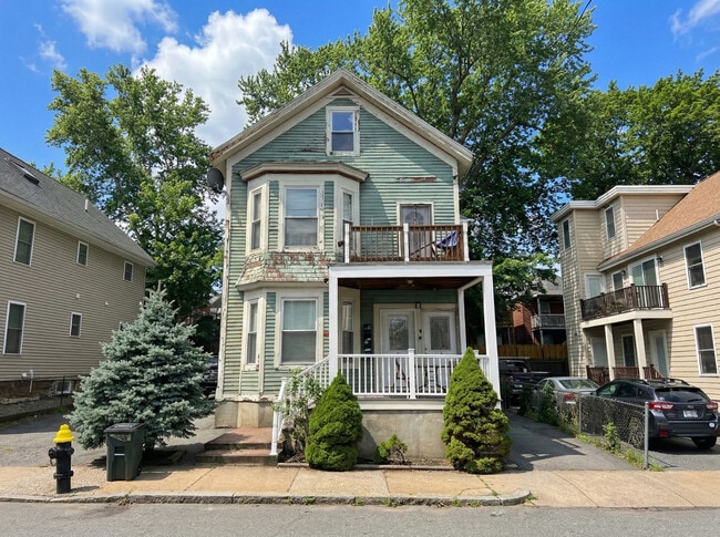 Building Photo - 44 Tuttle St Unit 1