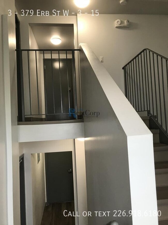 Photo - 379-379 Erb St. W Unité 3 - 15