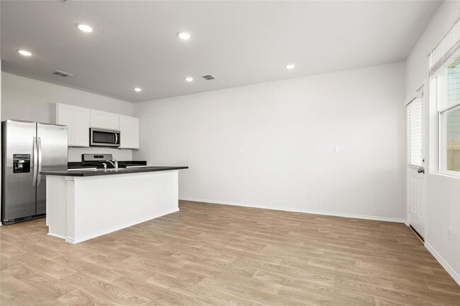 Photo - 119 Kendall Ln