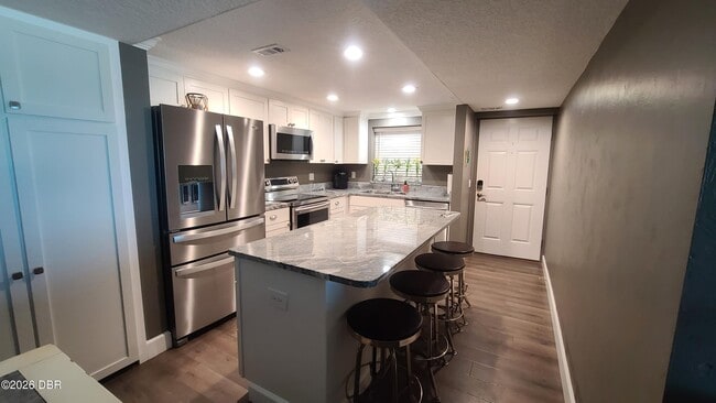Photo - 3747 S Atlantic Ave Unidad 205