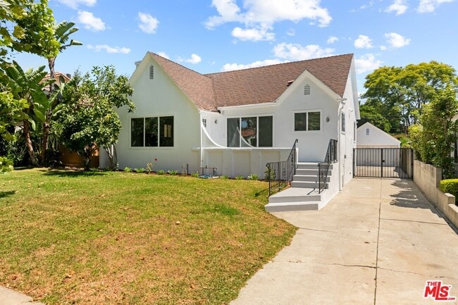 Photo - 2316 Selby Ave