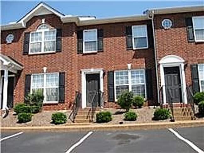 Building Photo - Stewarts Landing Neighborhood, Easy access...