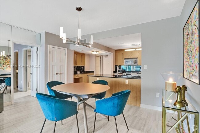 Building Photo - 10275 Collins Ave Unit 1116 Rental