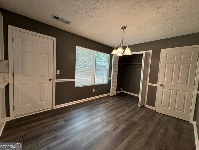 330 Crestfield Cir