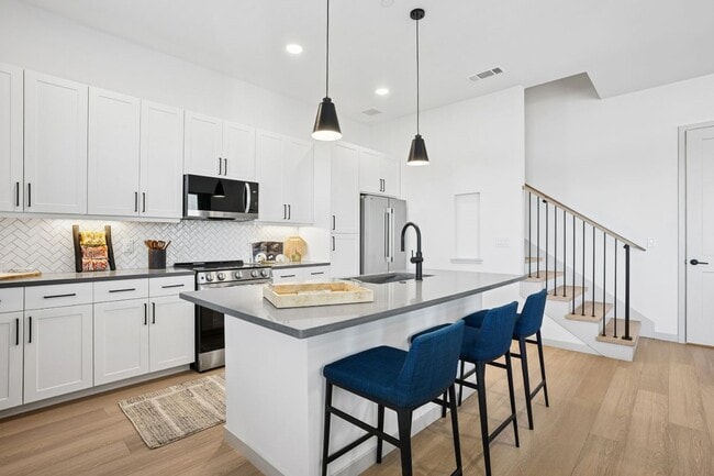 Vireo Twelve Oaks