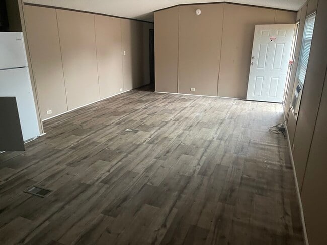 Photo - 3525 E Elizabethtown Rd