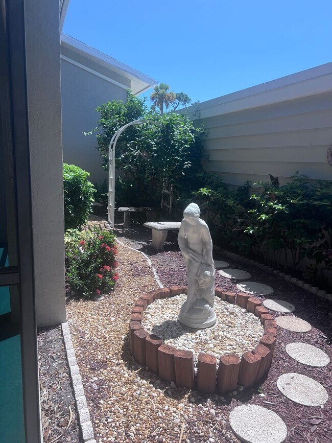 Photo - New Listing! Unit 4, Bldg D