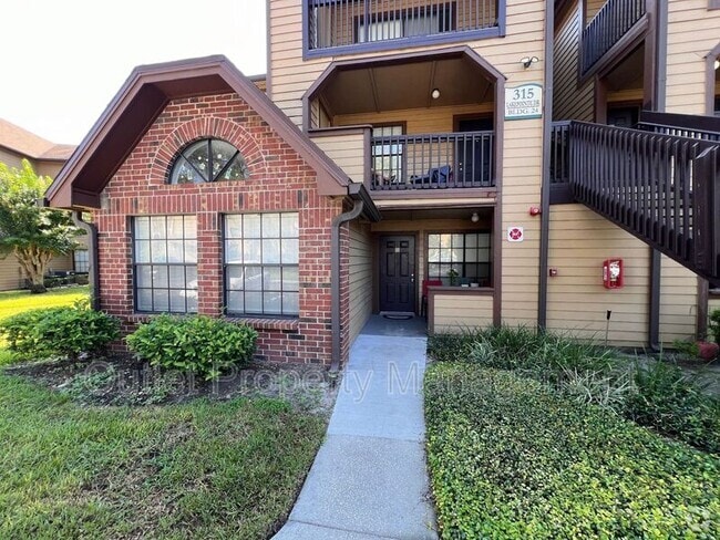 Building Photo - 315 Lakepointe Dr Unit #101 Rental