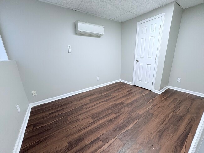 Photo - Glenawyn #6 Unit 6