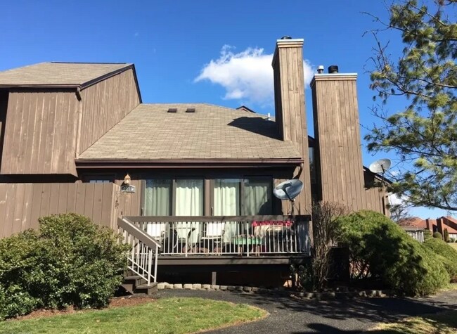 Building Photo - 3231 Bloomingdale Dr Unit 3231 Rental