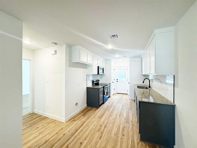 Photo - 2408 Miller St