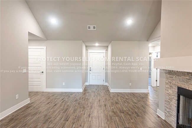 Photo - 45 W Pitts St