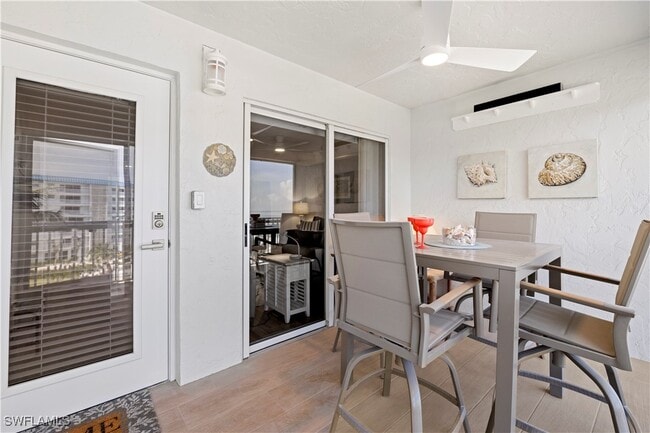 Photo - 25750 Hickory Blvd Unidad 556