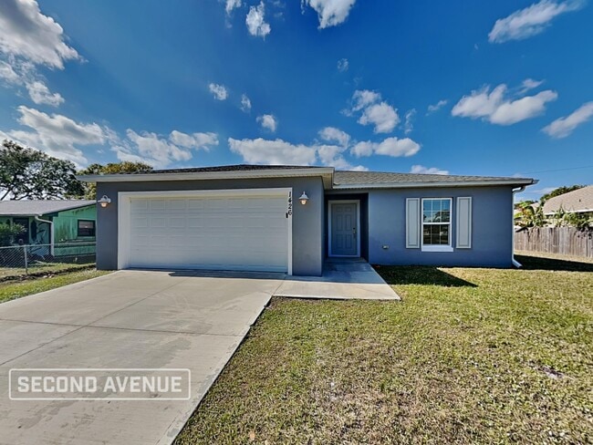 Building Photo - 1426 Paramount Ave SE