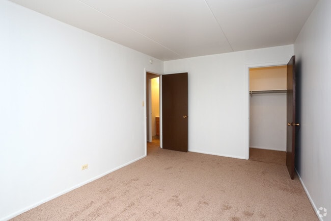 Thornwood Apartments