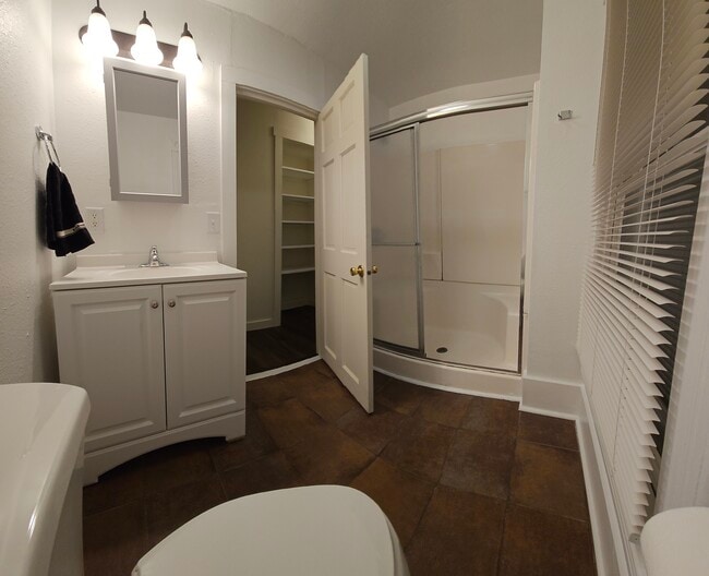 Photo - 839 W Walworth Ave