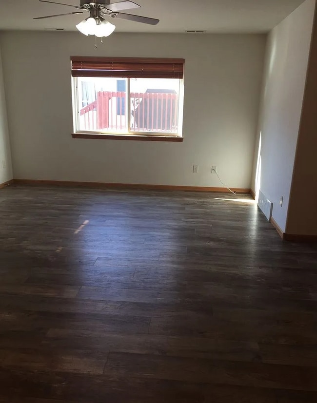 Photo - 873 E Minnesota St