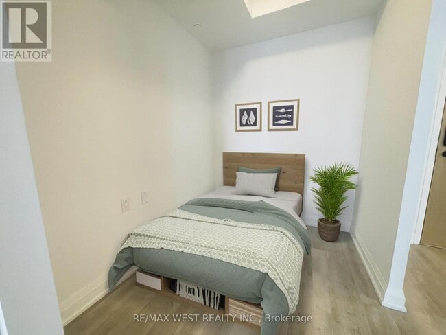 Photo - 2369 Danforth Ave Unité 701