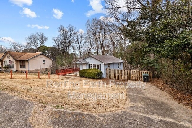 Photo - 942 Hillcrest Ave