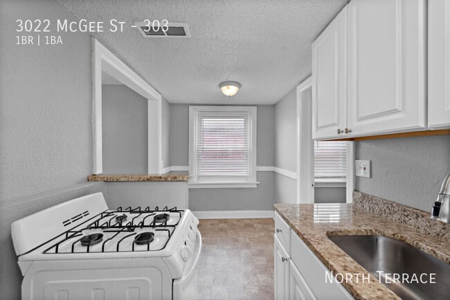 Photo - 3022 McGee St Unidad 303