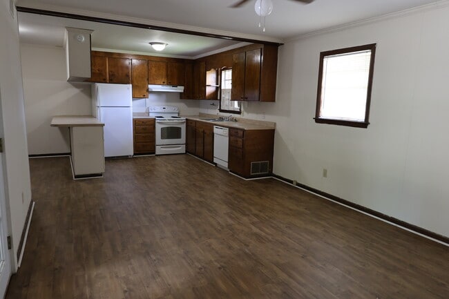 Photo - 101 Catherine Ave