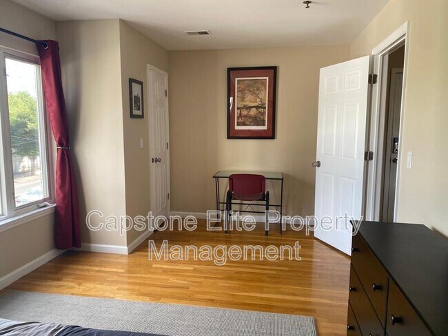 Photo - 141-143 Norfolk Street - 3 - 1 Standard Front