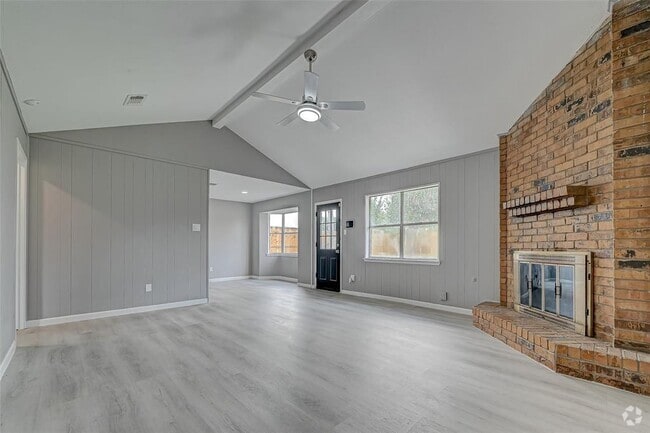 Building Photo - 4917 Fairvent St Rental